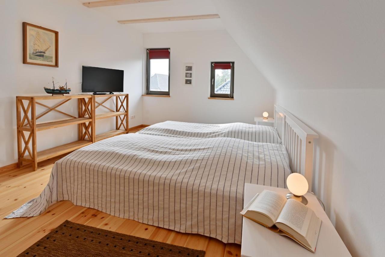 Reetdachhaus "Treibholz" Villa Wiek auf Ruegen Ngoại thất bức ảnh